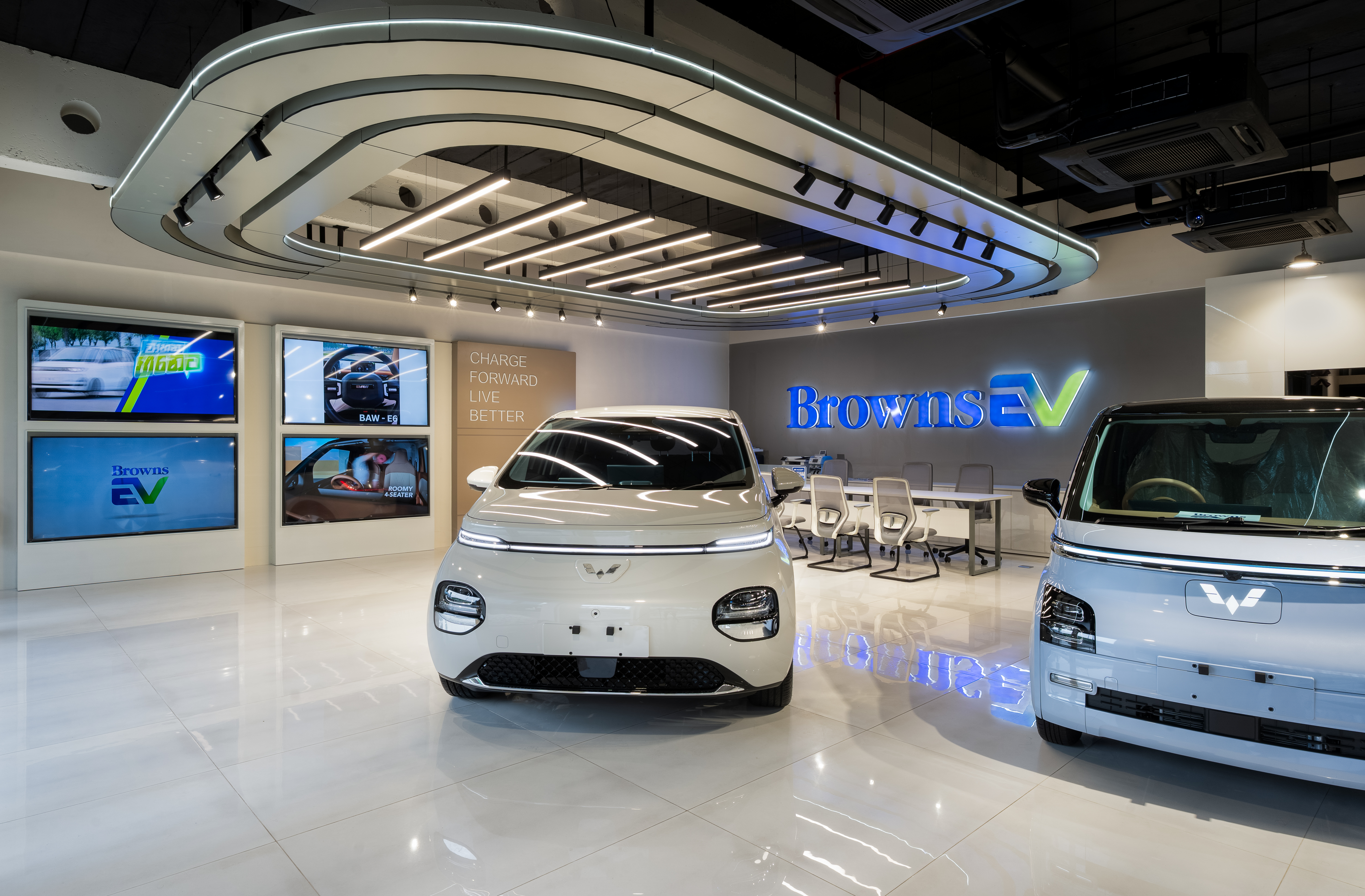 Browns Ev Showroom - Image 3