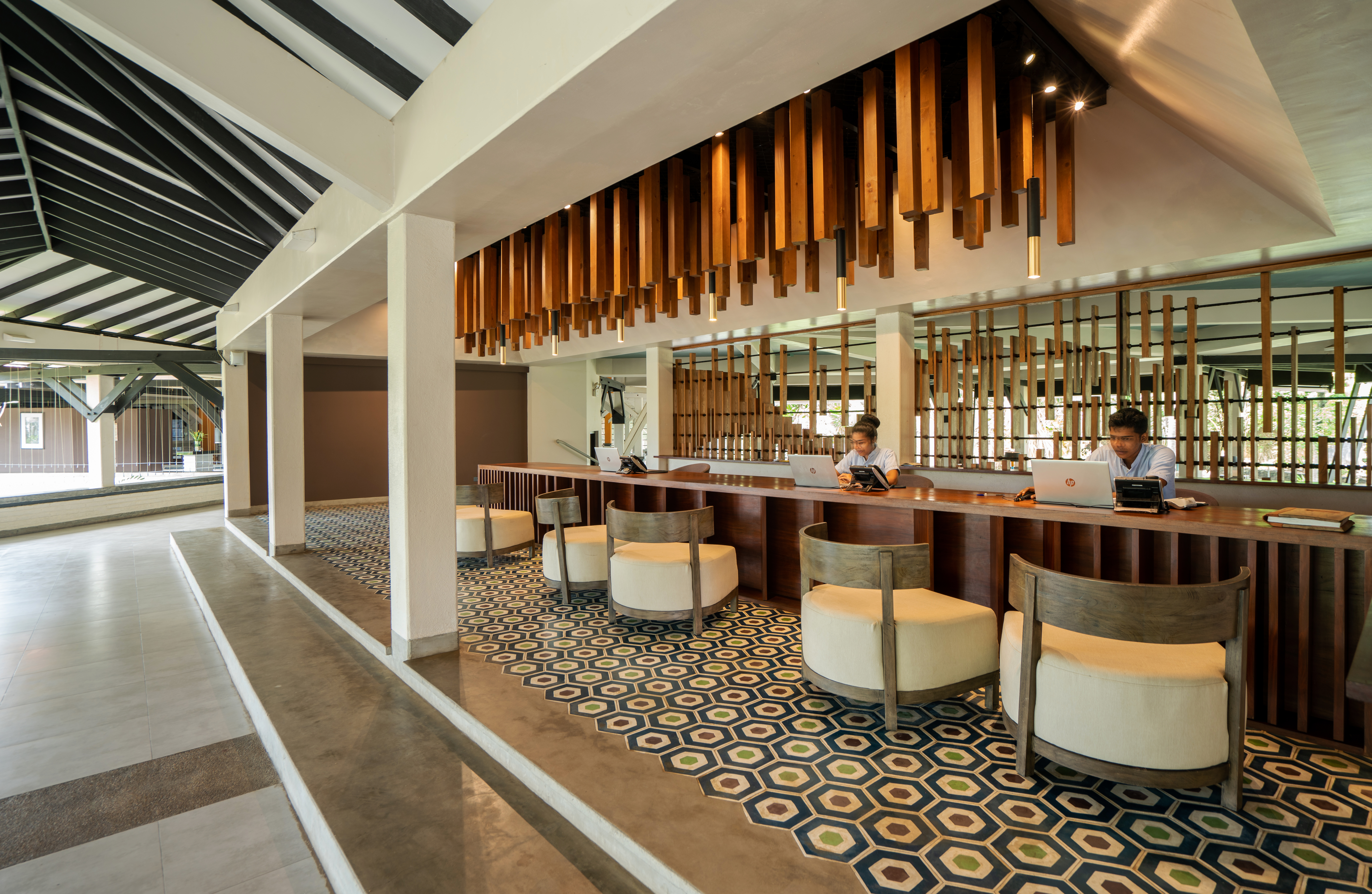 Club Dolphin - Image 5