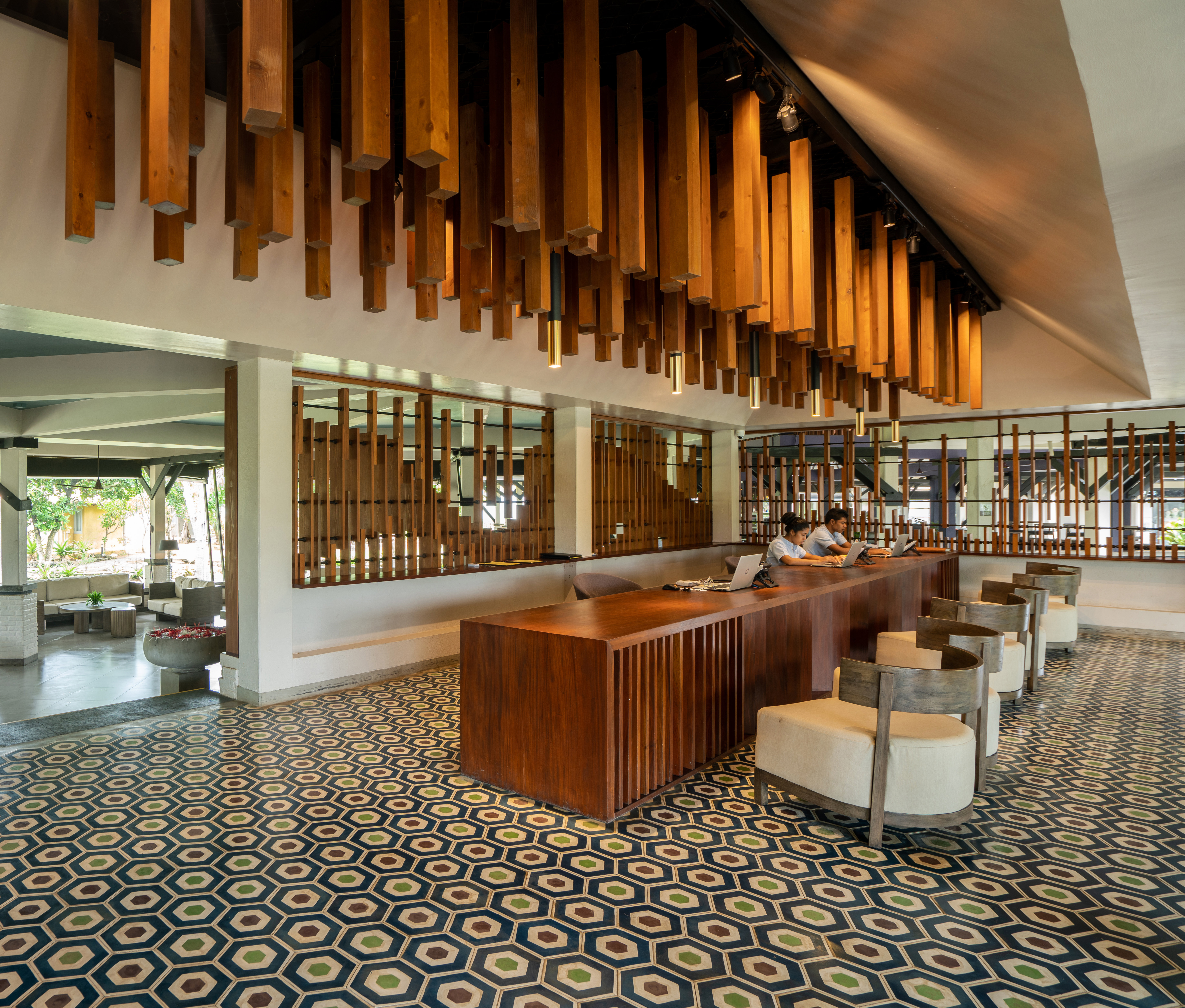 Club Dolphin - Image 6