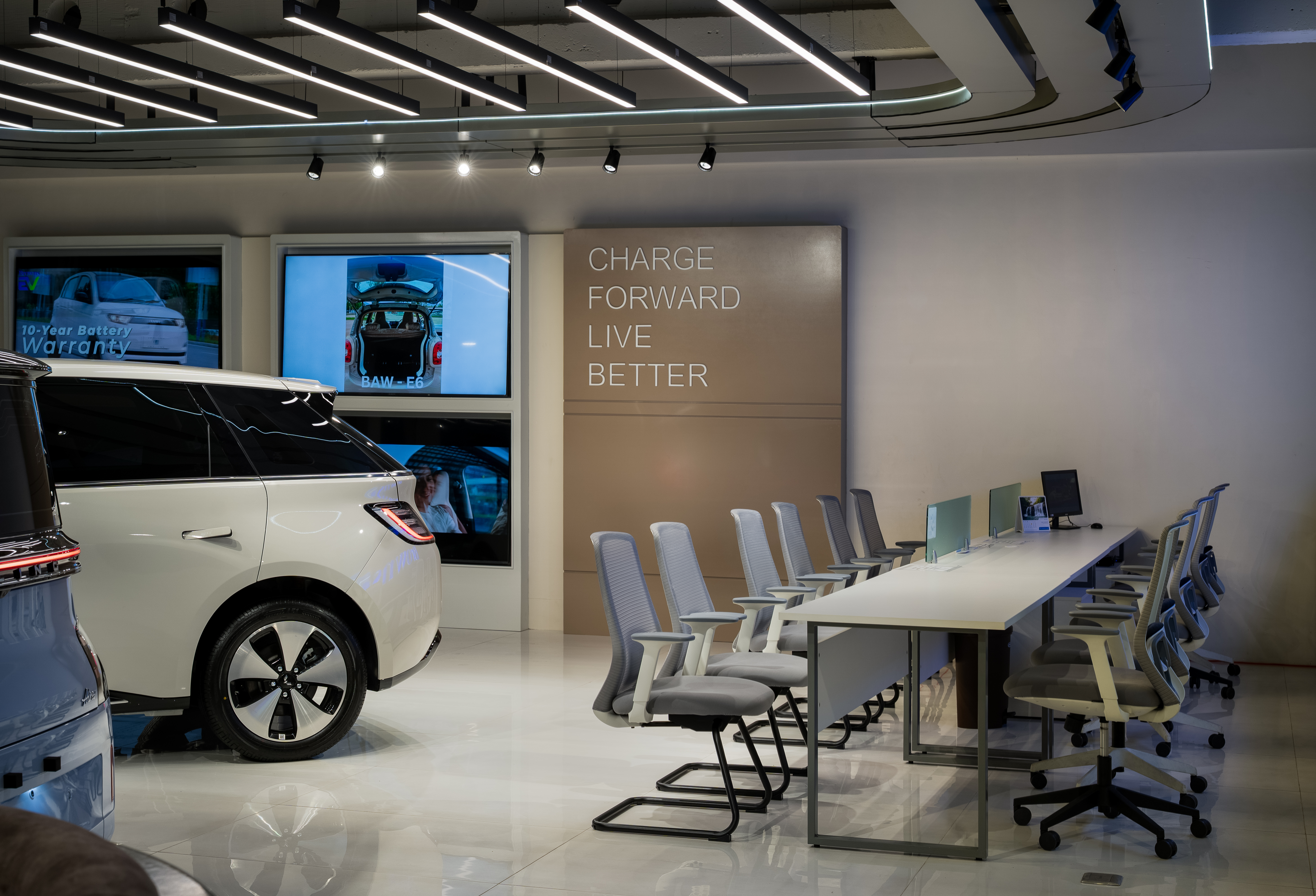 Browns Ev Showroom - Image 5