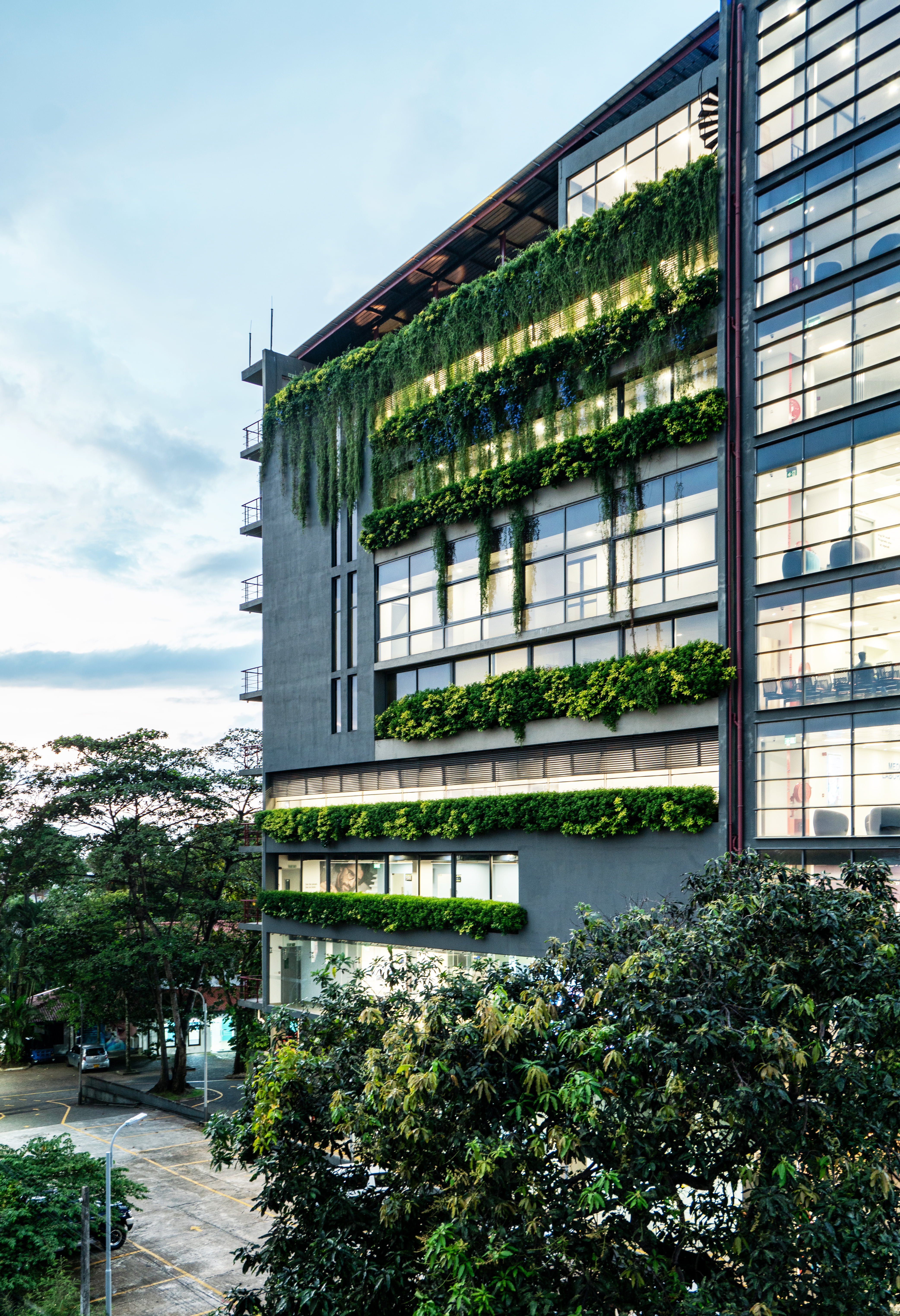 MOUNT LOTUS EYE & ENT HOSPITAL - MOUNT LAVINIA